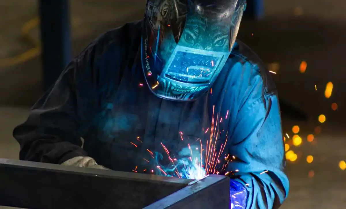 Trailer manufacturing: Welding
